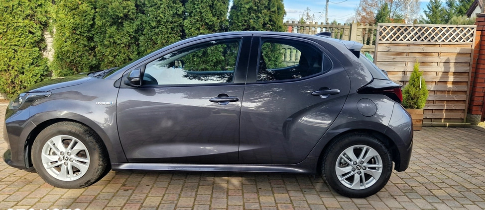 Toyota Yaris cena 71500 przebieg: 49000, rok produkcji 2021 z Warszawa małe 232